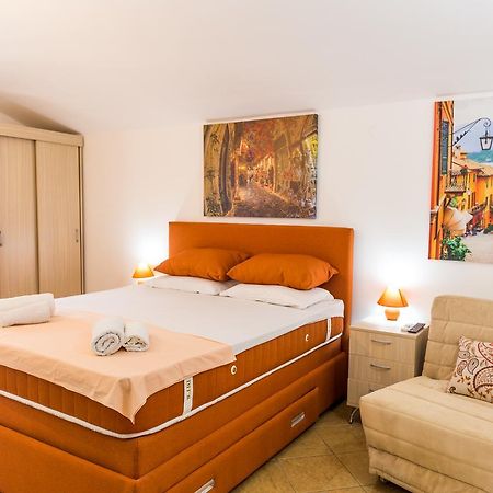 Apartments & Studios Tomanovic Будва Екстер'єр фото