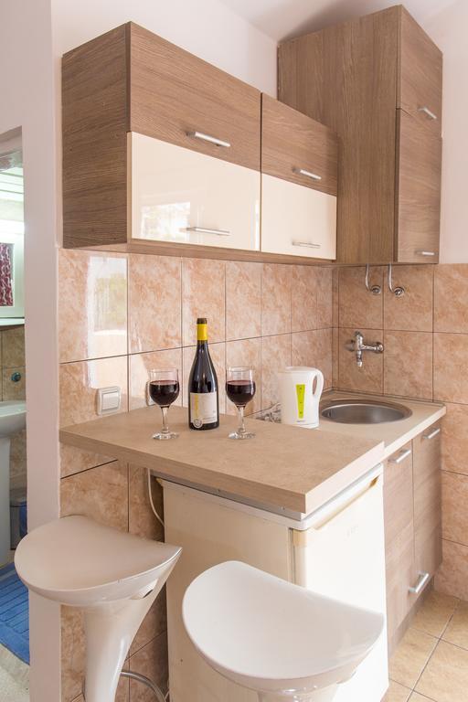Apartments & Studios Tomanovic Будва Екстер'єр фото